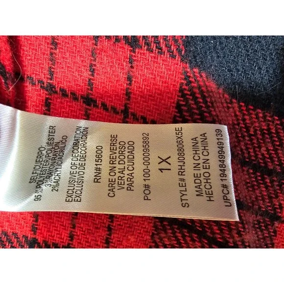 Rewind Red Black Buffalo Plaid Hooded Fringe Vest Scarf Front Plus Size 1X - Picture 7 of 7